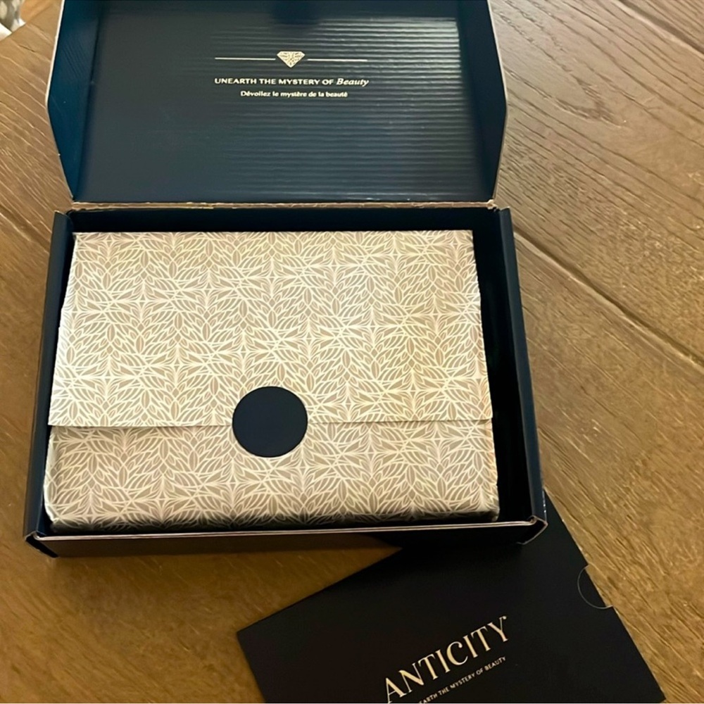 Roccoco Botnaicals Anticity Bioenergetic Anti-Pollutant Clay Mask NEW